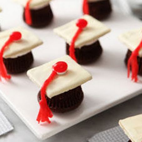 Chocolate Graduation Cap Cupcakes